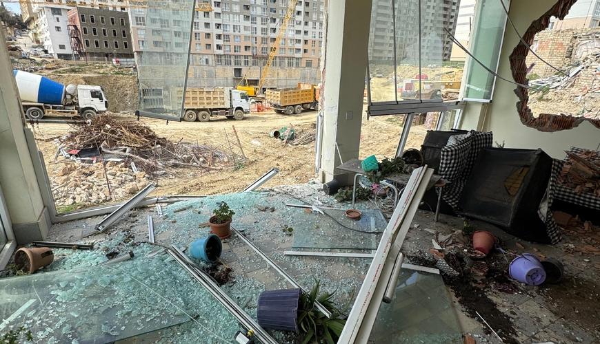 Evi qanunsuz olaraq dağıdılan sakin DANIŞDI - ŞOK TƏFƏRRÜAT