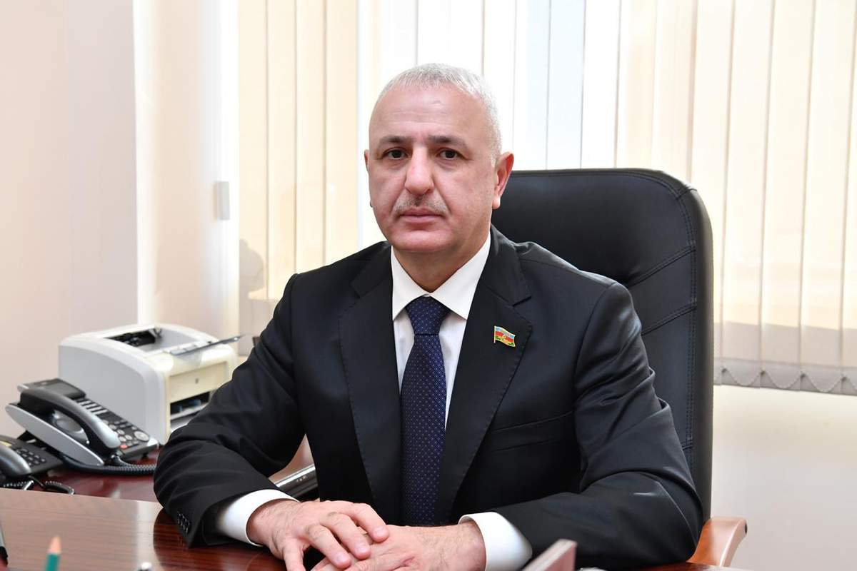 Vətəndaş sadə dildə həqiqəti deyir Vətəndaş sadə dildə həqiqəti deyir
