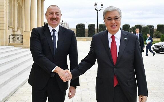 Tokayev İlham Əliyevi təbrik etdi