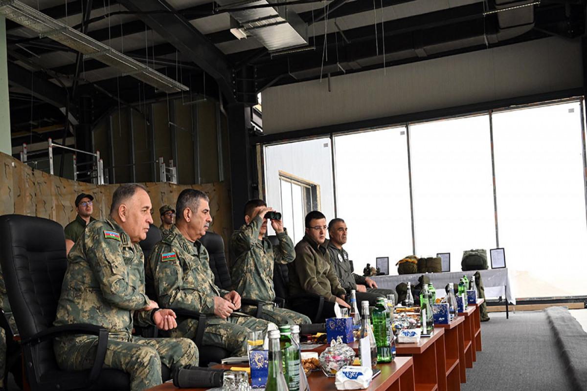 Azərbaycan Ordusunda döyüş atışlı taktiki təlim keçirilib - FOTO