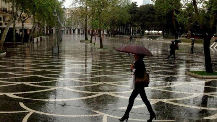 Günün havası: Bakıya yağış, rayonlara qar yağacaq