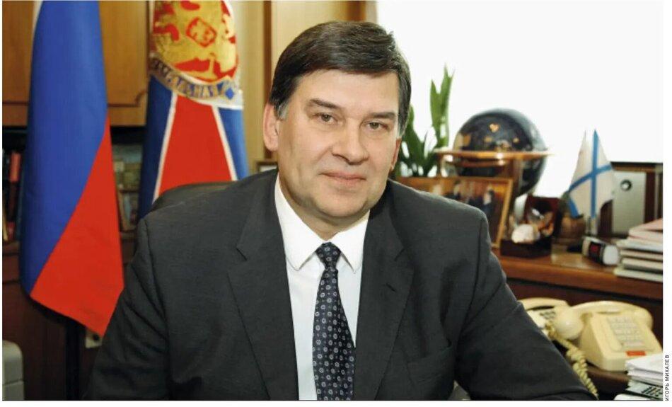 Putinin sadiq cəsusu geri döndü - Diplomatlara güvən azalıb
