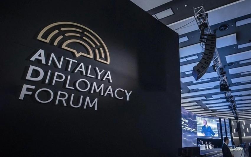 Azərbaycan, Ermənistan, Gürcüstan XİN başçıları bir arada - Antalyada panel keçirilir