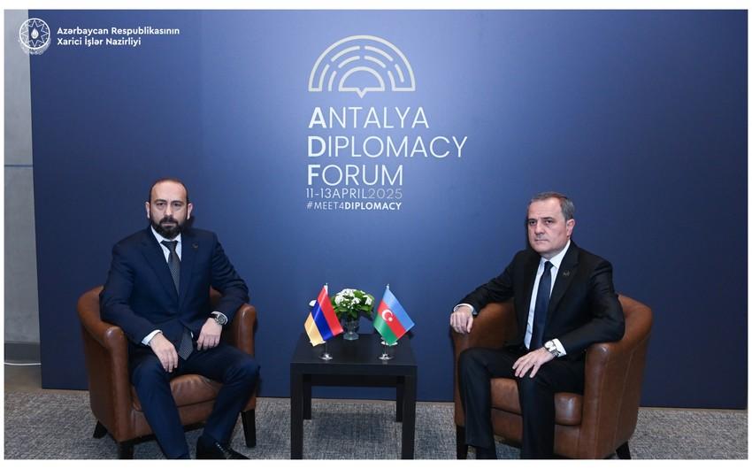 Ceyhun Bayramov Ararat Mirzoyanla görüşüb - Normallaşma prosesi müzakirə edilib