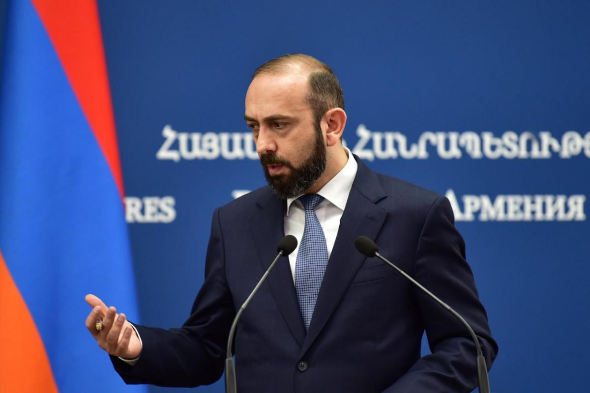Mirzoyan Ceyhun Bayramovla Antalyadakı görüşündən danışıb