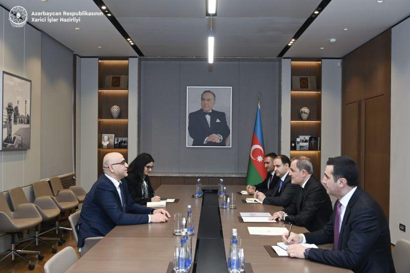 Ceyhun Bayramov Fələstinin yeni səfiri ilə görüşdü