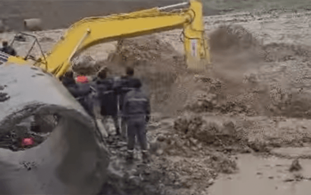 Pərviz onları seldən xilas etmək istəyərkən həlak olub - ANBAAN VİDEO