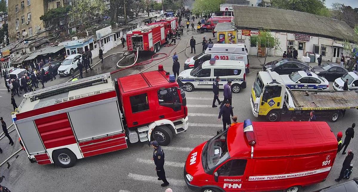 Binəqədidə yanğına gör, yollar bağlandı - FOTOLAR