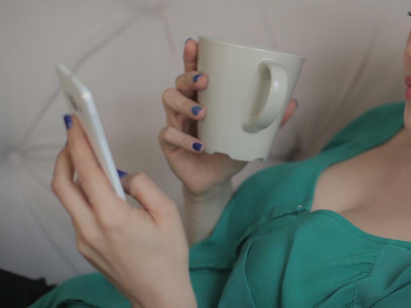 "Whatsapp"da bu smaylı göndərdiyinə görə cərimələndi - FOTO