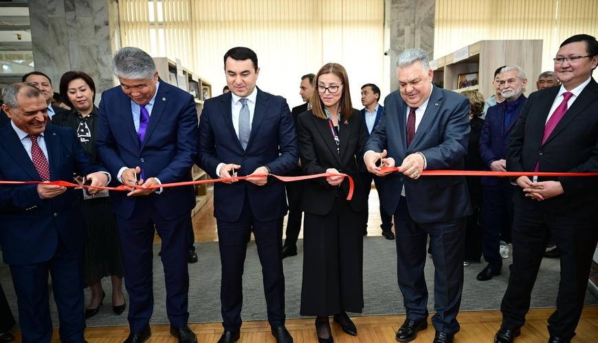 Qırğızıstanda Azərbaycan ədəbiyyatı guşəsi açılıb - FOTOLAR