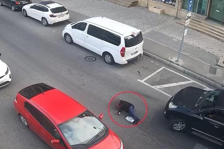 Bakıda piyadaların vurulma görüntüləri - Ani diqqətsizlik