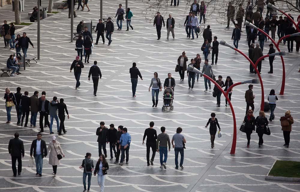 700-yə yaxın əcnəbi Azərbaycandan çıxarıldı