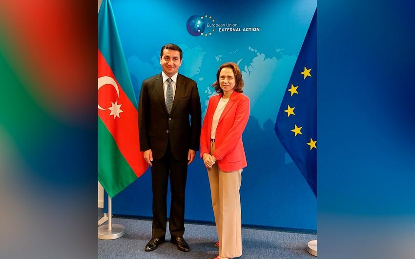 Hikmət Hacıyev Aİ-nin Xarici Fəaliyyət Xidmətinin baş katibi ilə görüşdü