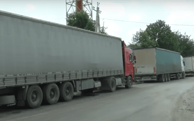 Azərbaycana gətirilən 500 tondan artıq kartof gömrükdə çürüyür- VİDEO