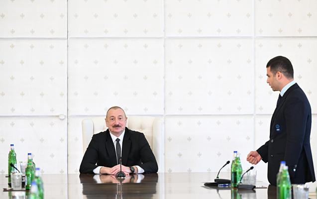 Prezidentin dünya çempionları ilə görüşünün- VİDEOSU
