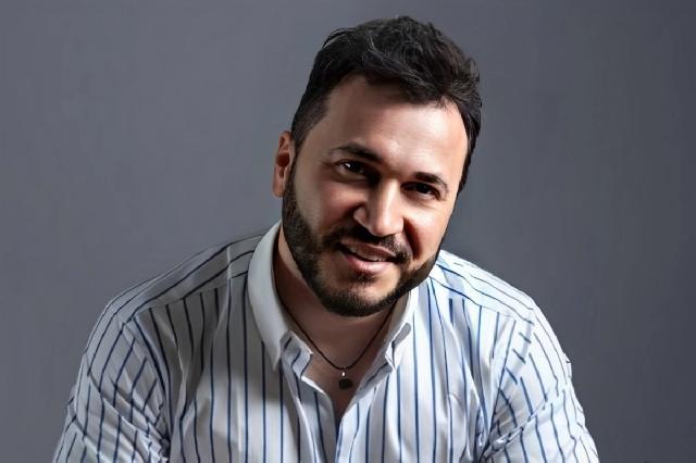 Tanınmış müğənni "Azercell" nömrəsindən imtina etdi Tanınmış müğənni "Azercell" nömrəsindən imtina etdi