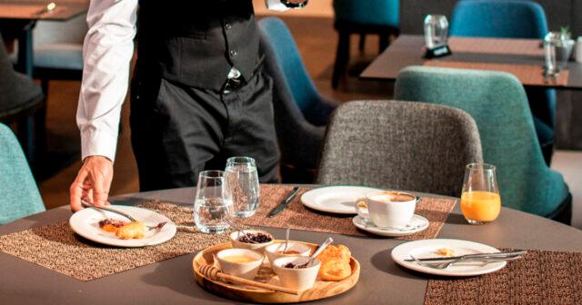Bakıda məşhur kafe 3 milyona satışa çıxarıldı