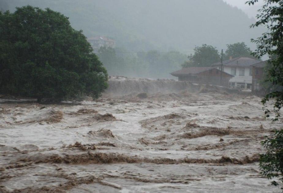 FAKTİKİ HAVA:Zaqatala rayonu ərazisindən axan Talaçaydan sel keçir