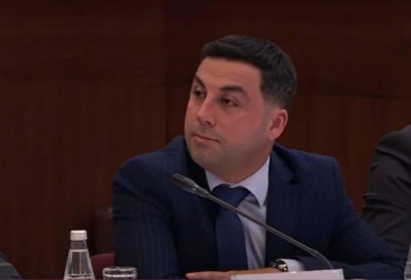 "Rusiya ölkədə kişi tapılmadığı bu vaxta əsl azərbaycanlı kişilərin qayğısına qalmalıdır" - Əli Vəliyev