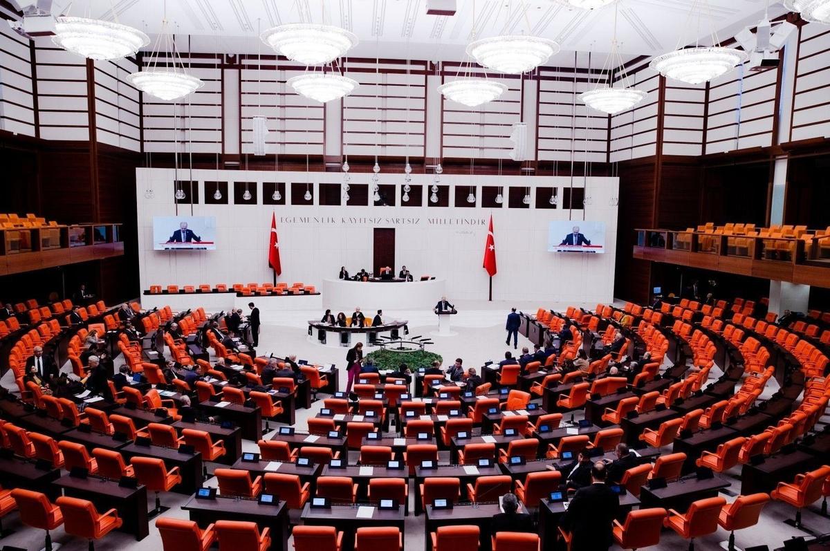 Türkiyə Parlamentində virus yayılıb Türkiyə Parlamentində virus yayılıb