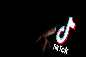Tiktoker ev dustaqlığına buraxıldı
