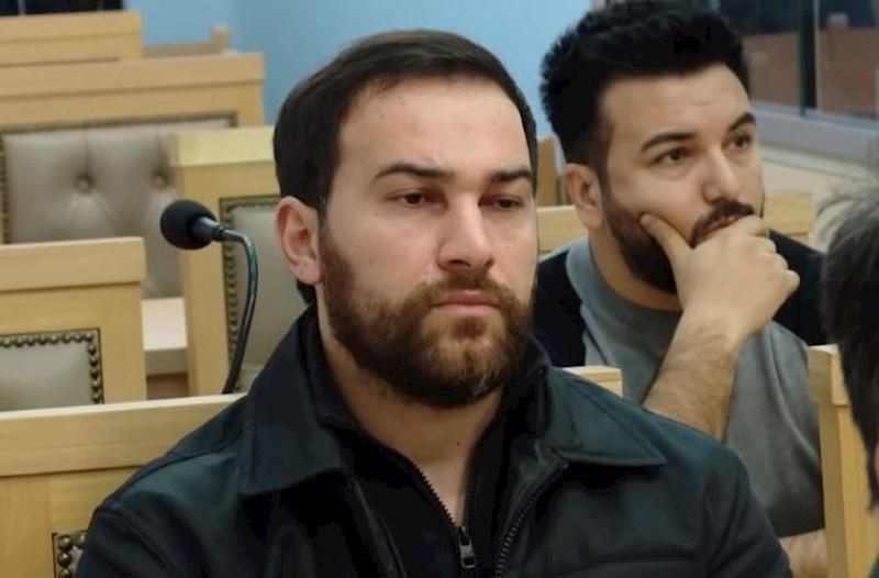 "Nikosayağı" qəzaya düşdüyü maşının nömrəsini satdı