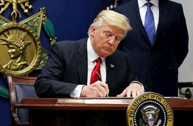 Donald Tramp 907-ci düzəlişi rəsmən dayandırdı - FOTO