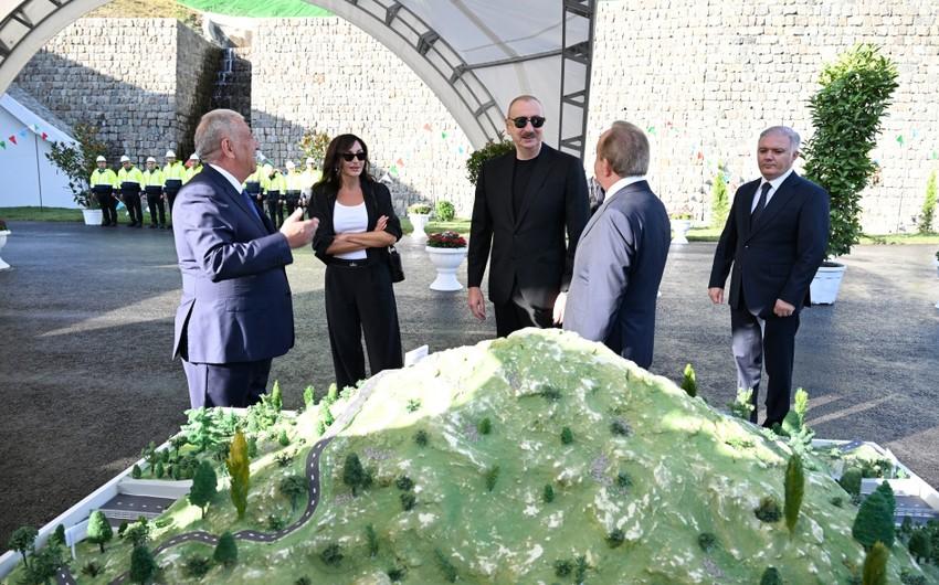 İlham Əliyev Toğanalı-Kəlbəcər-İstisu avtomobil yolunda görülən işlərlə tanış olub - FOTO
