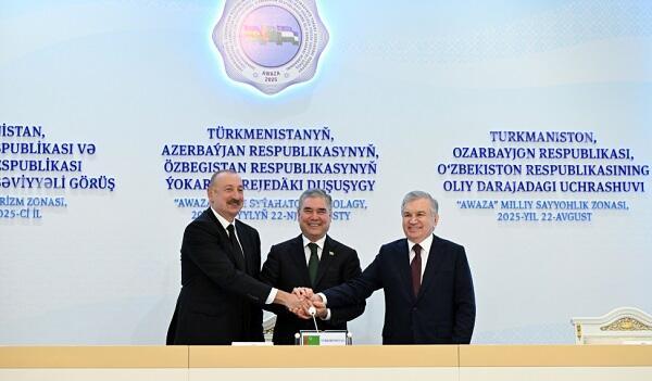 Liderlər mətbuata birgə bəyanatla çıxış edirlər
