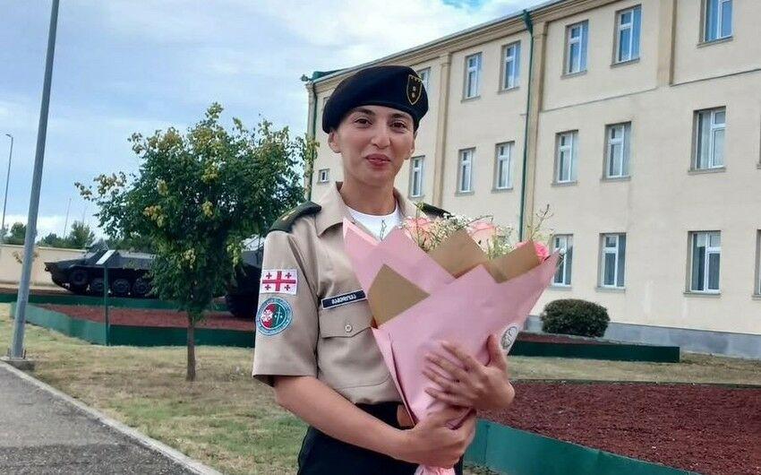 Gürcüstanda ilk dəfə azərbaycanlı qadına leytenant rütbəsi verildi -FOTO