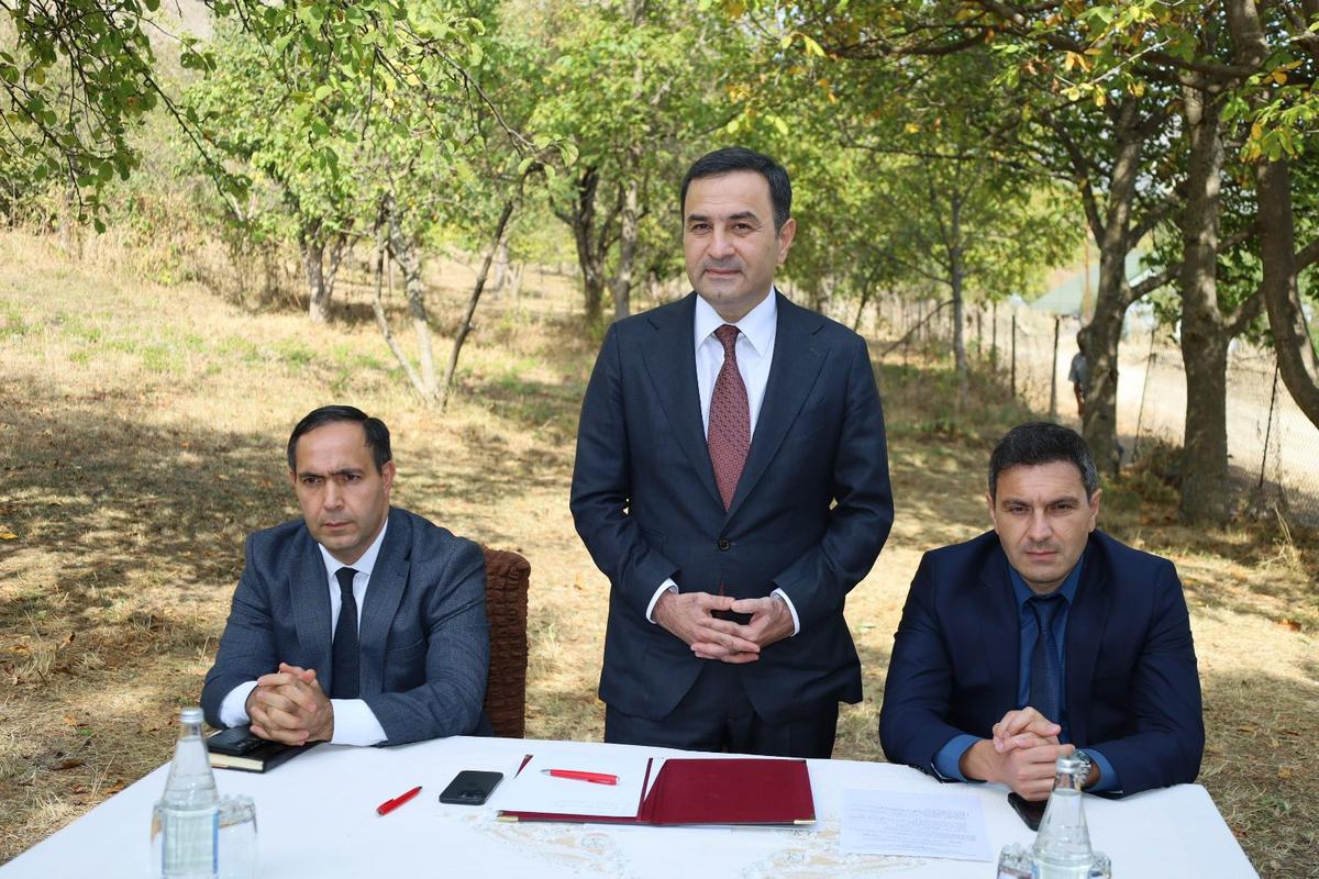 İsmayıllıda vətəndaşlarla növbəti səyyar qəbul keçirilib