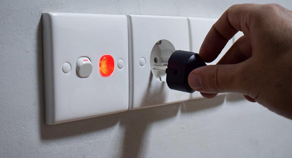 Evdən çıxmazdan əvvəl elektrik şəbəkəsindən çıxarmalı olduğunuz 5 cihaz