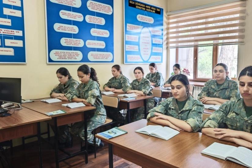 Azərbaycanda ilk: Qadın hərbi həkimlər hazırlanacaq