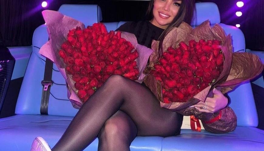 "Məclislərdə təkcə o mahnımı 10000 manata oxuyuram"