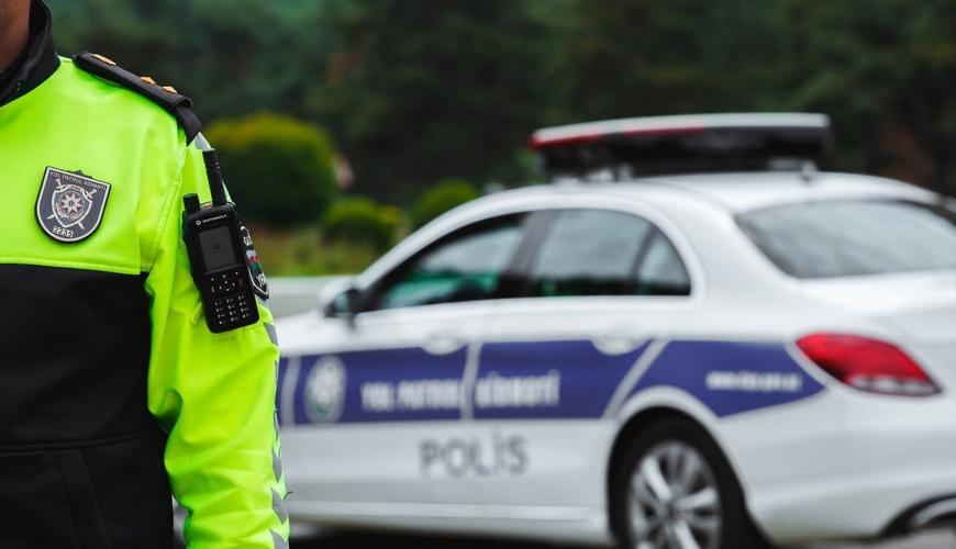 Yol polisi küləkli hava ilə bağlı müraciət etdi