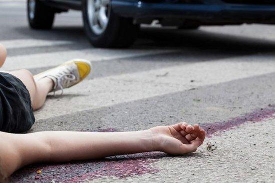 Şəmkirdə avtomobil piyadanı vuraraq öldürüb, sürücü hadisə yerindən qaçıb