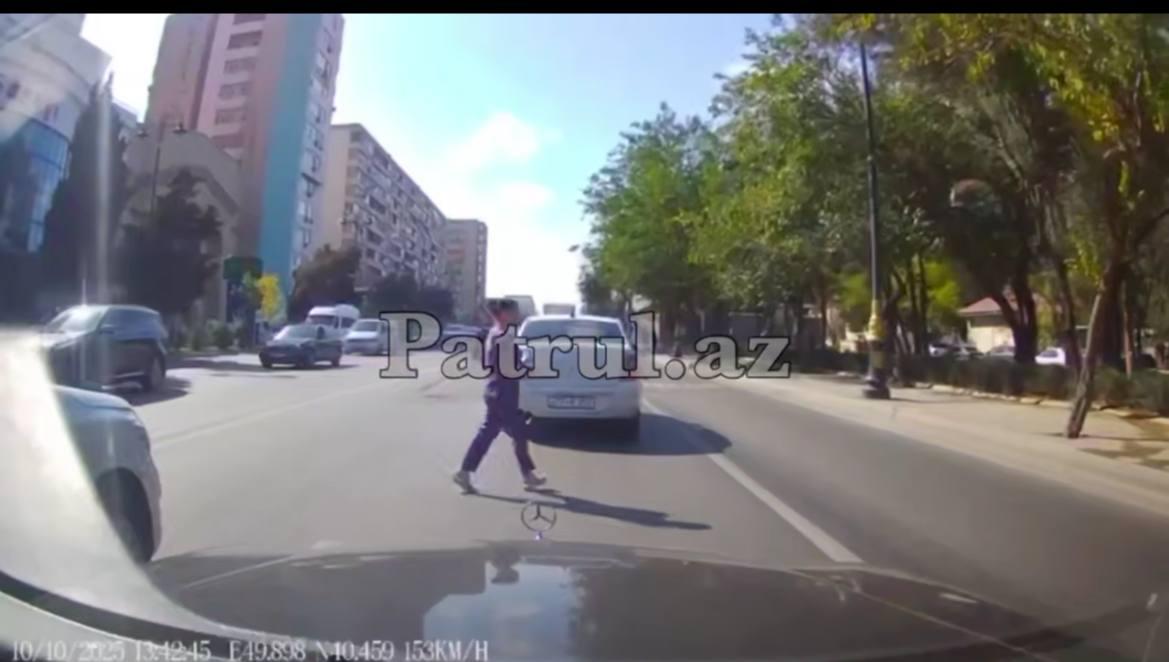 Bakıda motosikletçi piyadanı vurdu – ANBAAN VİDEO