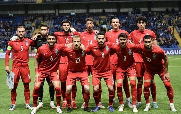 3 futbolçu millinin heyətindən çıxarıldı
