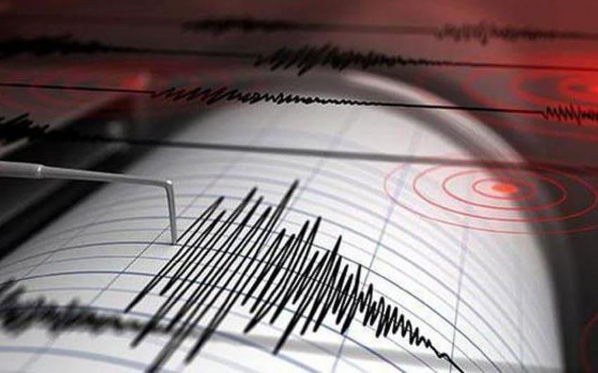 Filippin sahillərində güclü zəlzələ baş verib