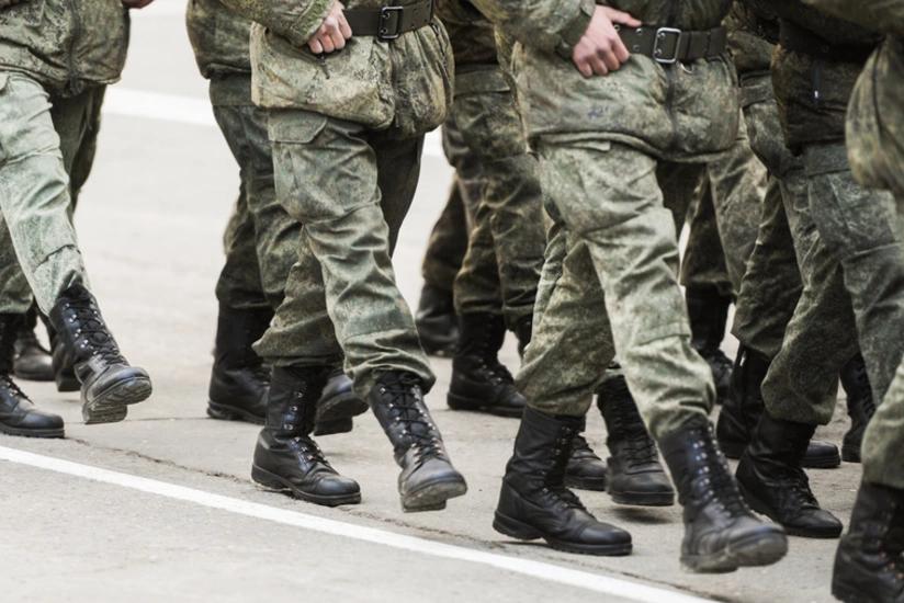Moskva yaxınlığında əsgər yoldaşlarına atəş açdı, ölənlər var