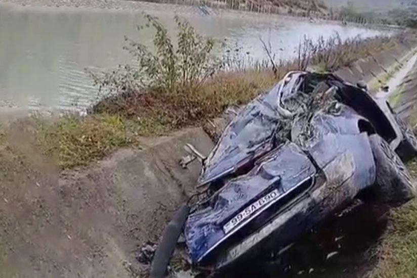 Qusarda avtomobil kanala aşdı