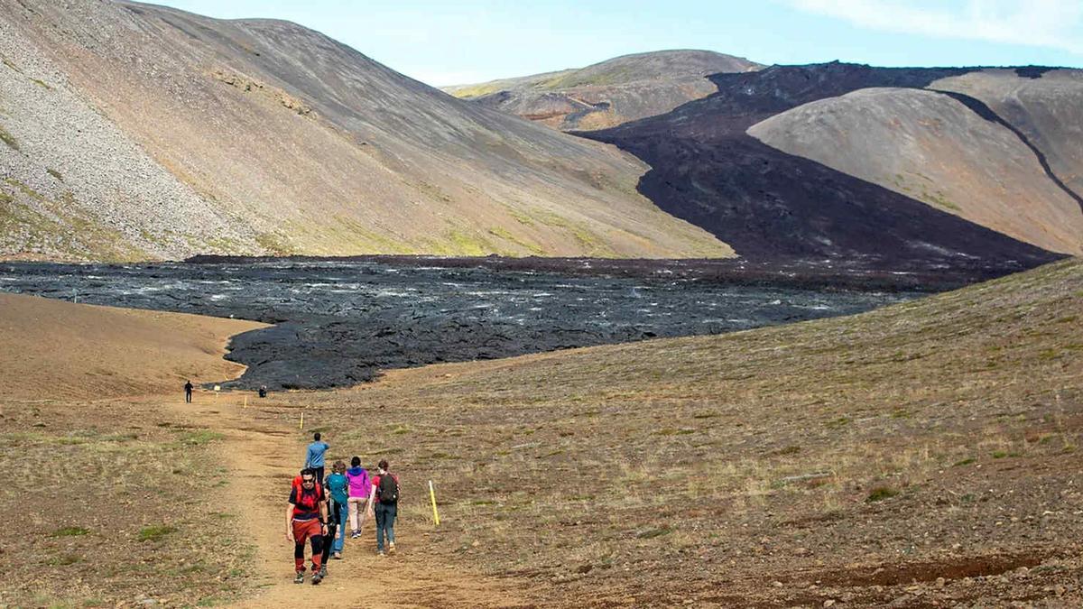 Xarabalıq təbiət fəlakətinin nəticələrini görmək istəyən minlərlə turisti cəlb edir - FOTOLAR