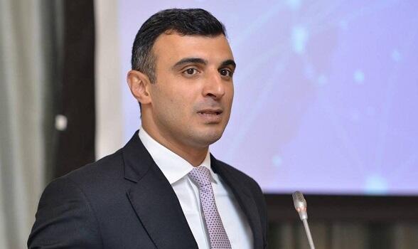 Baş bankir Ramiz Mehdiyevin ailə bankından danışdı