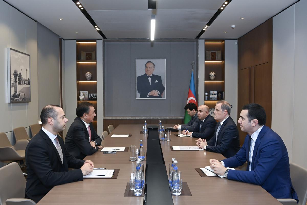 Ceyhun Bayramov TDT baş katibini qəbul edib