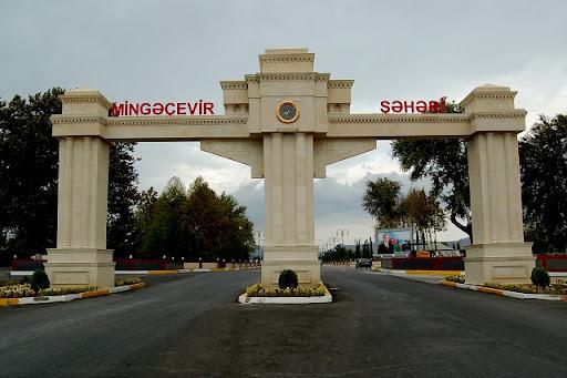 Mingəçevirdə ər arvadını bıçaqladı