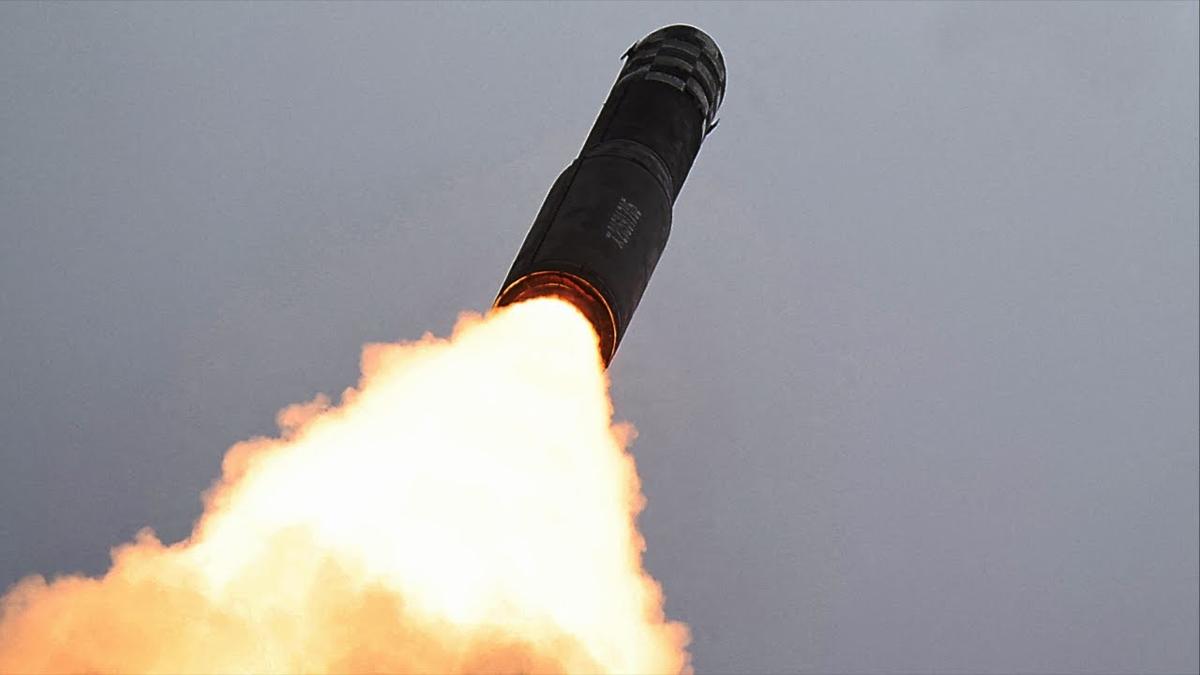 Fransa qitələrarası ballistik raketi xidmətə qəbul etdi