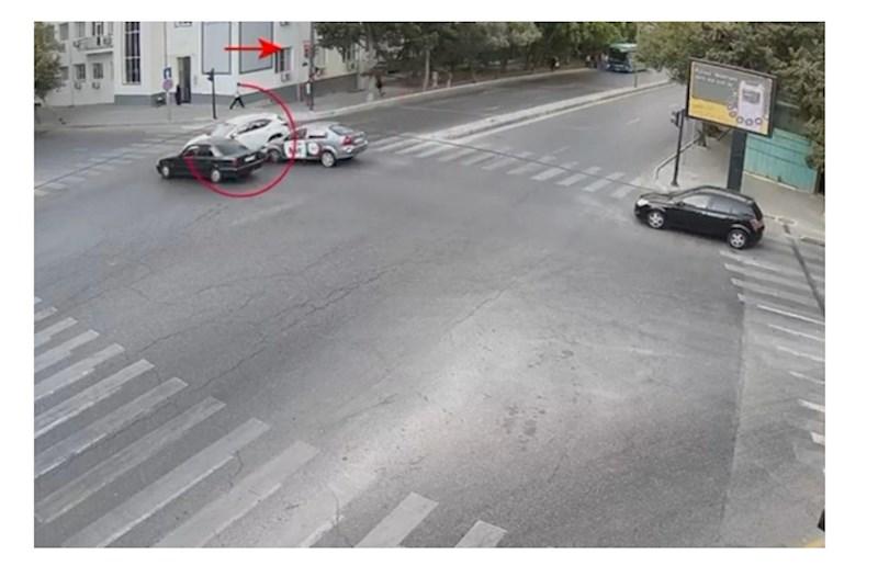 Bakıda "qırmızı"da keçən avtomobil qəzaya səbəb oldu — ANBAAN GÖRÜNTÜLƏR