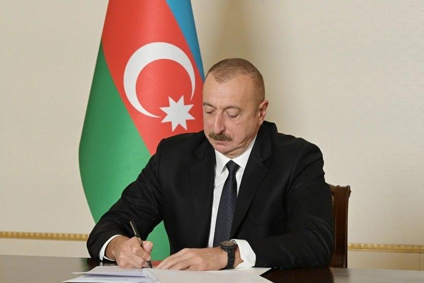Prezident bu şəxsləri təltif etdi – SİYAHI