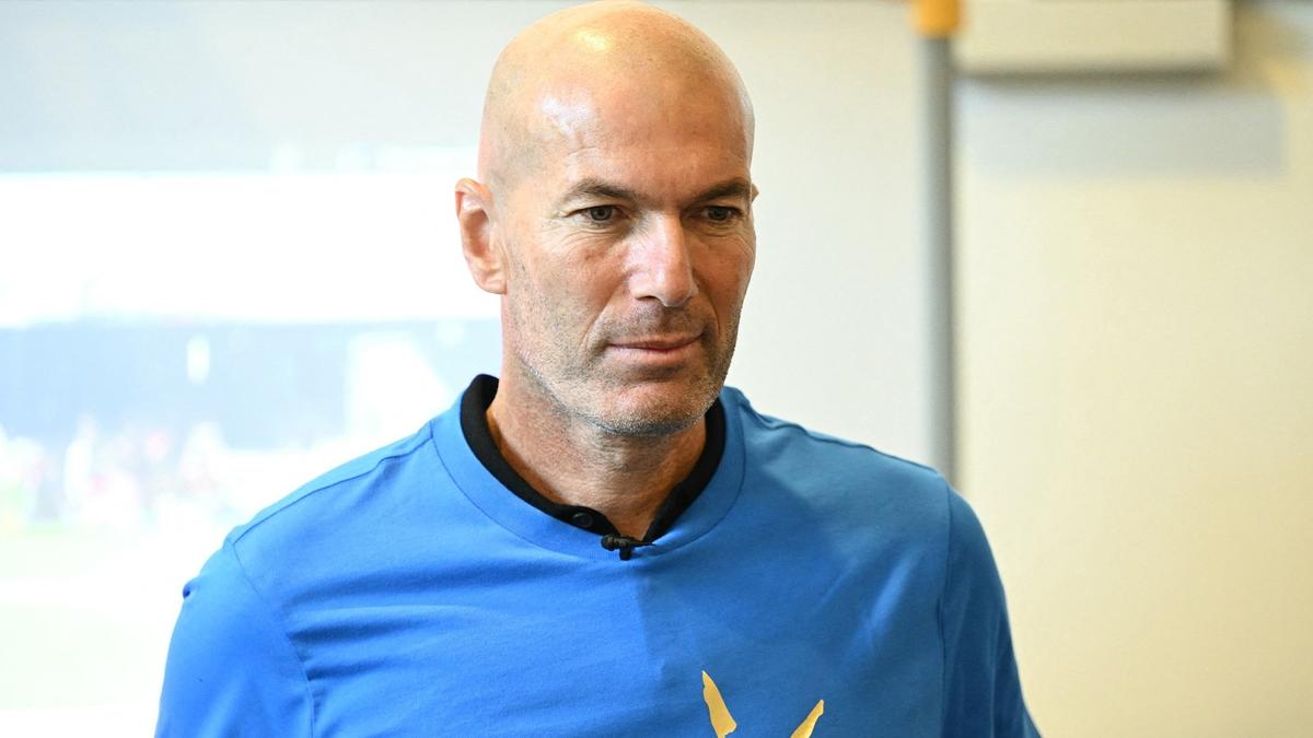 Zidan geri dönür