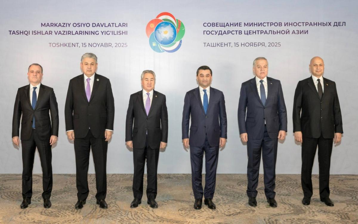 Ceyhun Bayramov görüşdə iştirak etdi